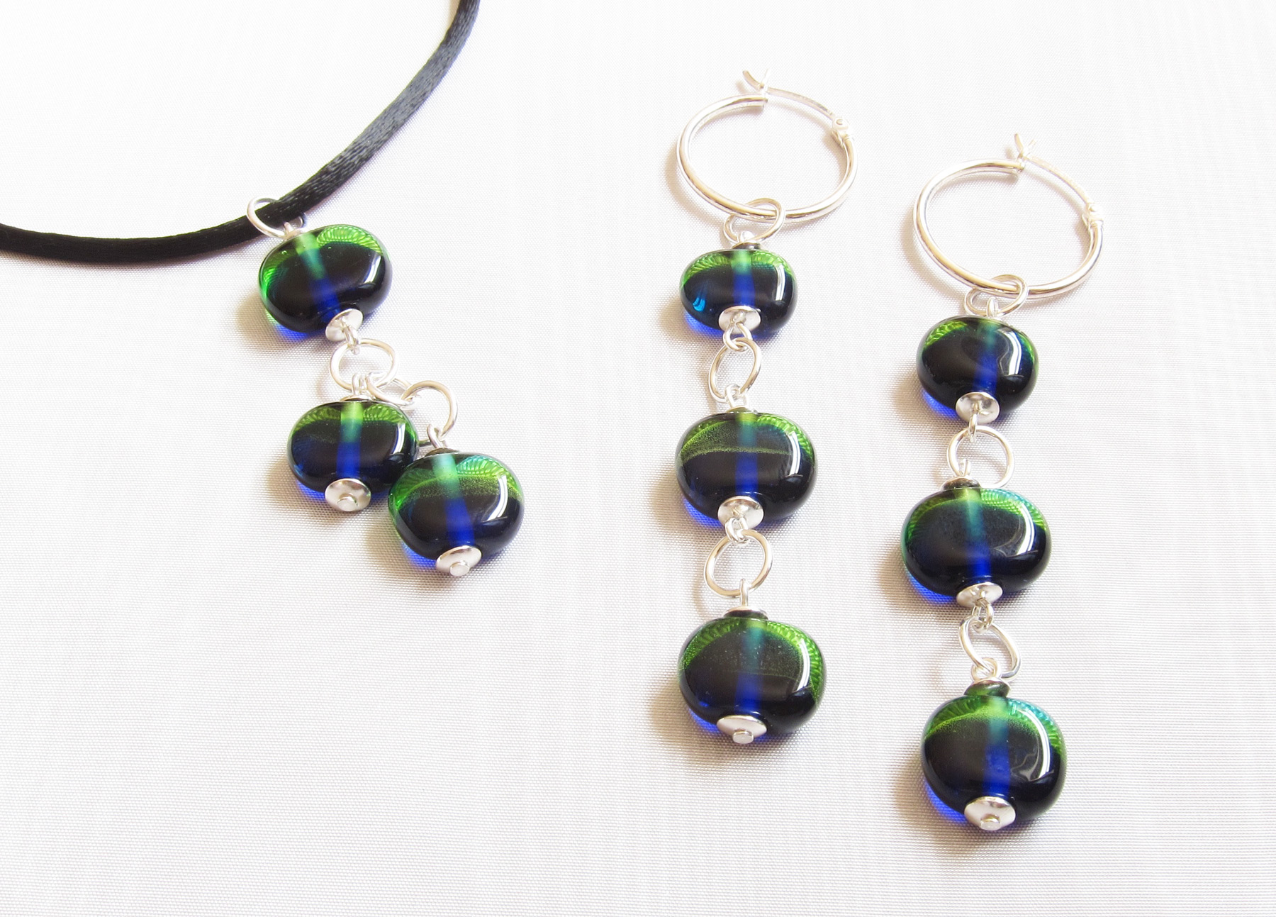 Peacock Disk Beads on Satin Cord Necklace and Matching Earrings