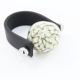 Glass Bead Ring: Pale Green Zigzag