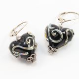 Metallic Swirl Black Gold Heart Earrings - Image 3