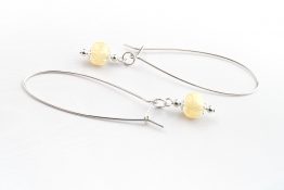 8100 Interchangeable Long Kidney Wire Creamy Striped Drop Earrings